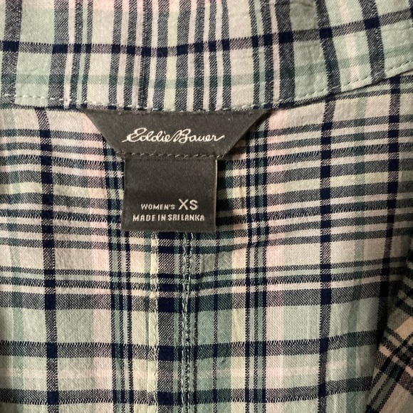 Eddie Bauer Women’s XS Button Down Shirt - Picture 3 of 5